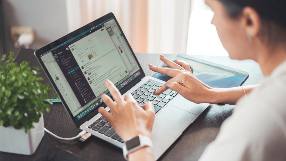 posturi concurs auditor public