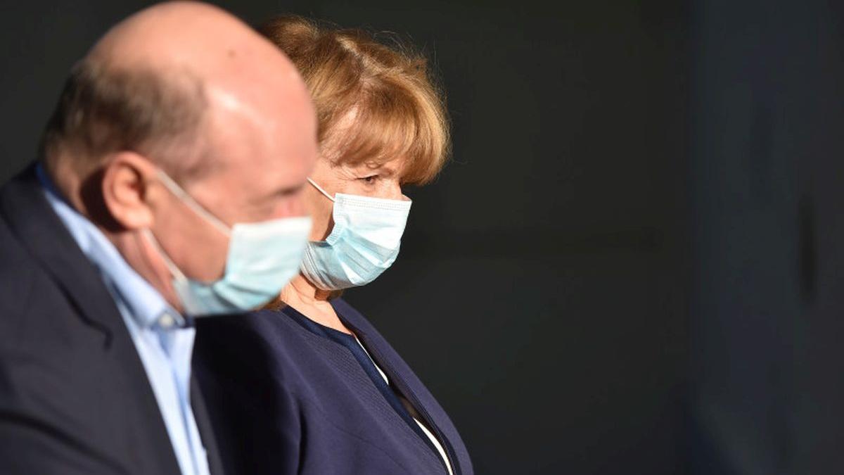 traian basescu elibereaza vila de protocol