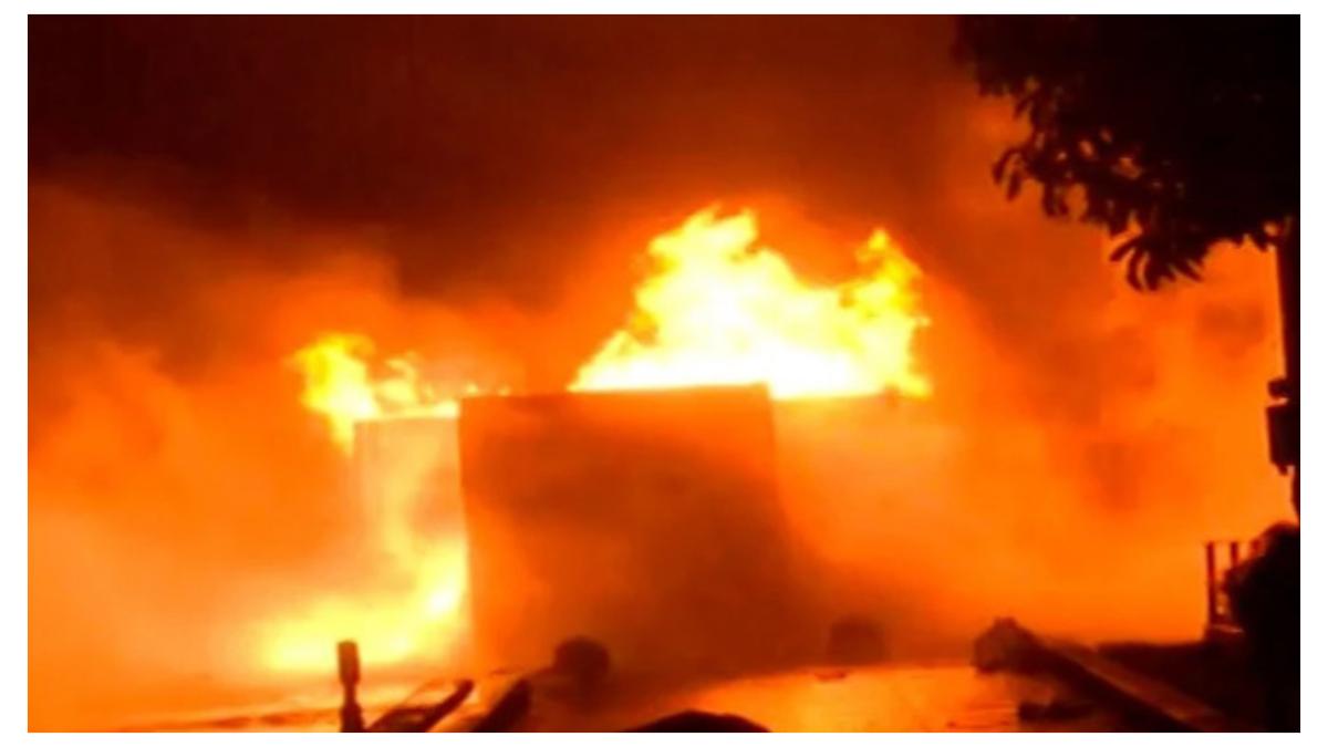 locuinte flacari atena incendiu focare