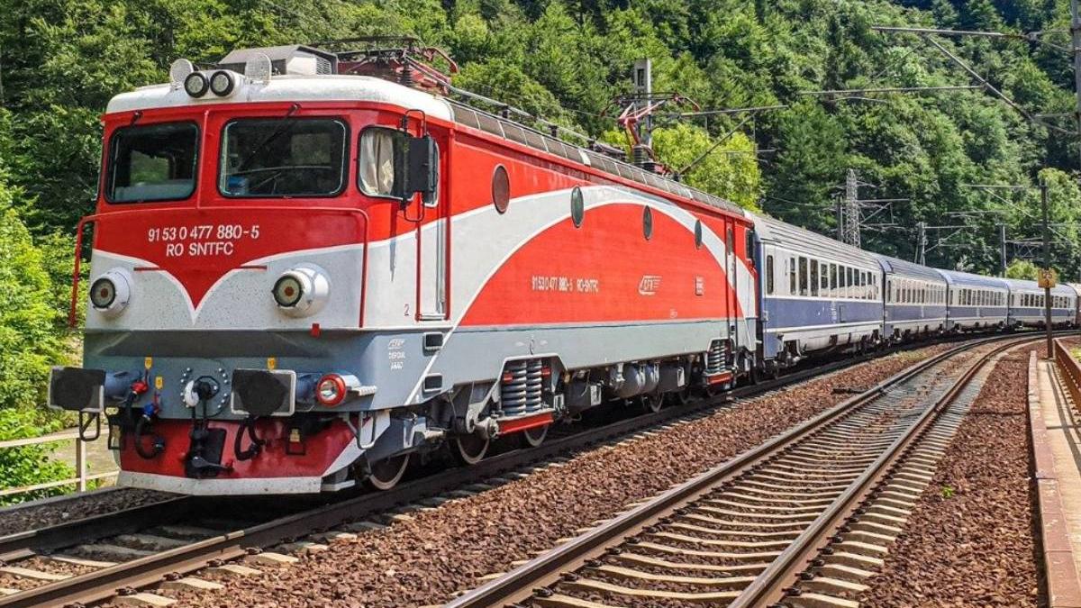 40 trenuri destinatie litoral circulatie 10 iunie program dureaza 3 luni