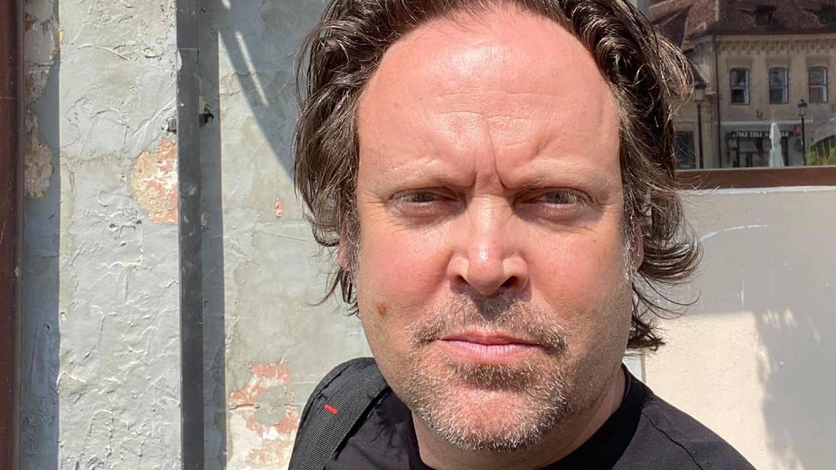 jurnalist charlie ottley copii furat echipamente timisoara