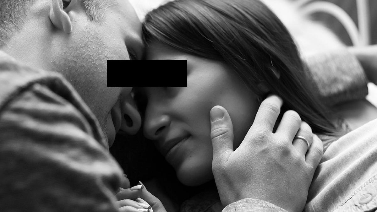 frati care se iubeau prinsi de nevasta barbatului