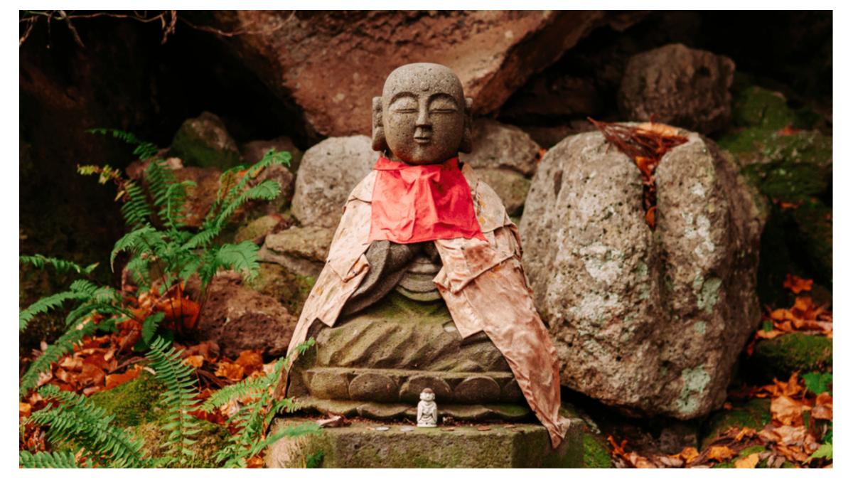 poveste secta calugari mumificare