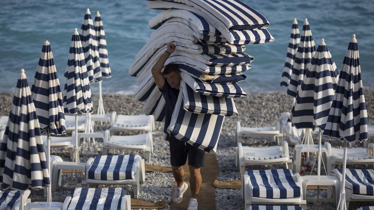 cat costa sezlong mamaia costinesti eforie 2022