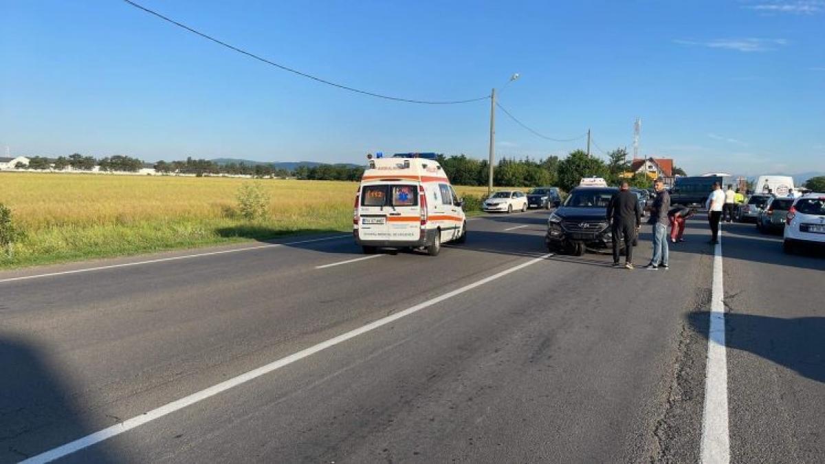 accident grav cu trei masini pe dn1 la baicoi traficul este blocat
