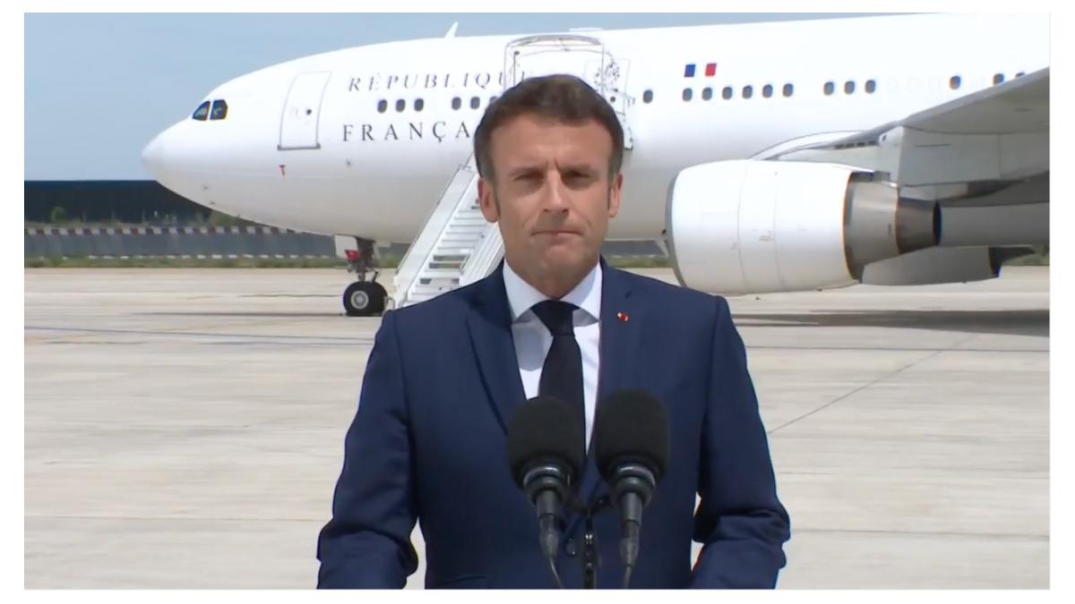 emmanuel macron romania