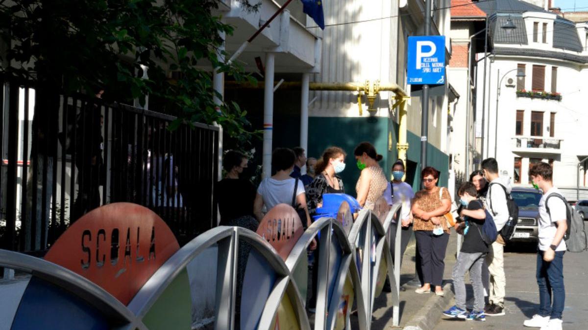 evaluare nationala sustinuta de doua ori dolj