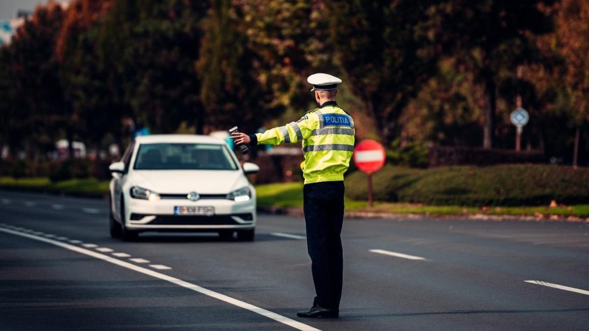 tanar suceava a sunat la 112 si a cerut sa fie oprit de politie pentru ca e beat la volan bmw