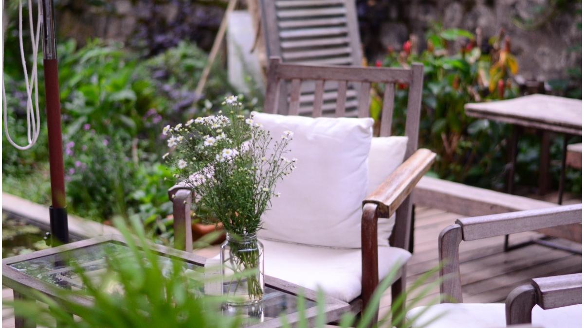 5 sfaturi pentru a ti face gradina de acasa mai primitoare si mai distractivae