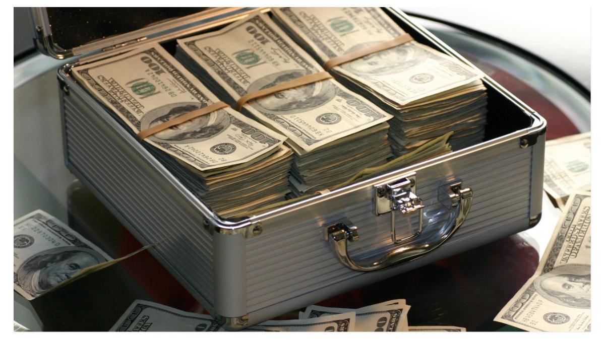 milionari parasesc rusia