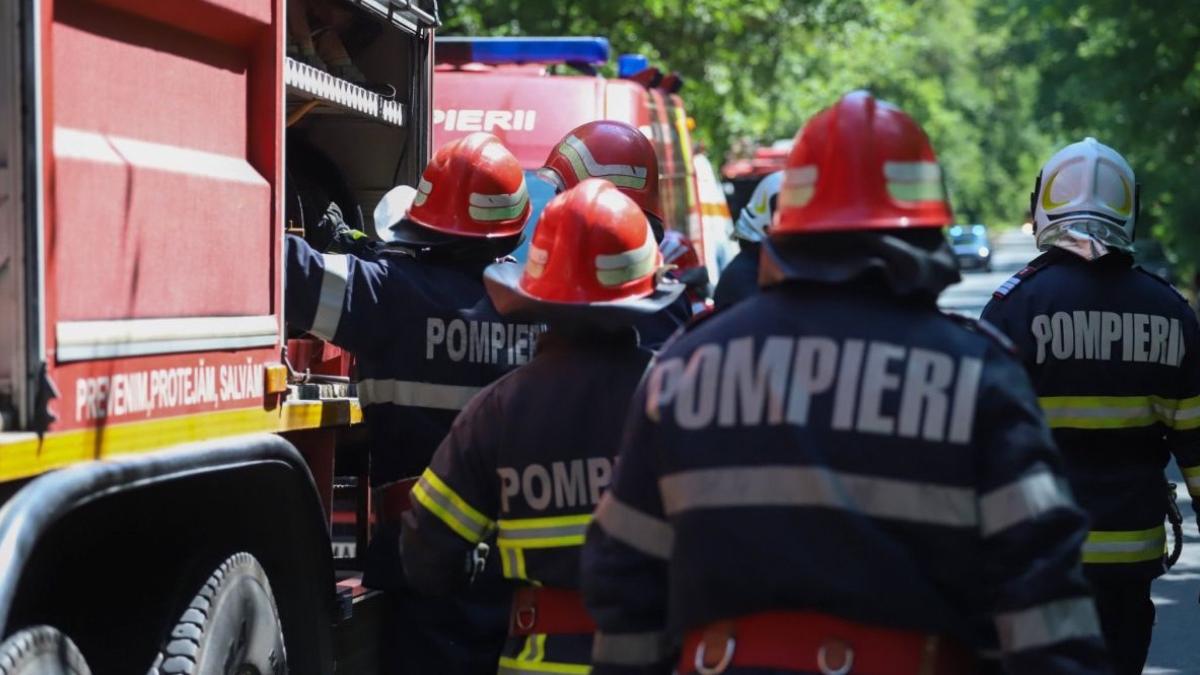 incendiu spitalul orasenesc alesd doi pacienti raniti foc pus intentionat