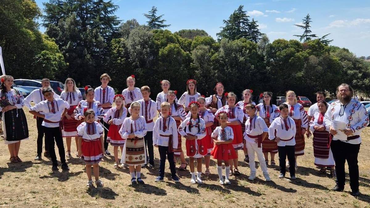 secretar stat gheorghe carciu alaturi romani italia festivalul bucuriei