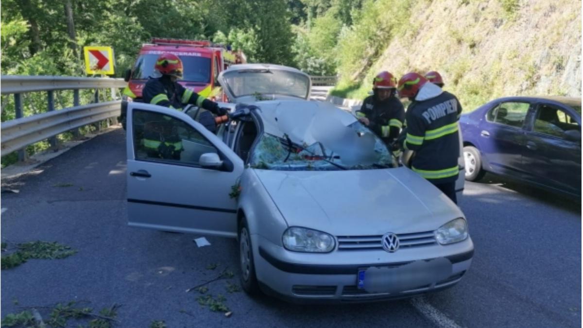 accident bihor femeie creanga parbriz
