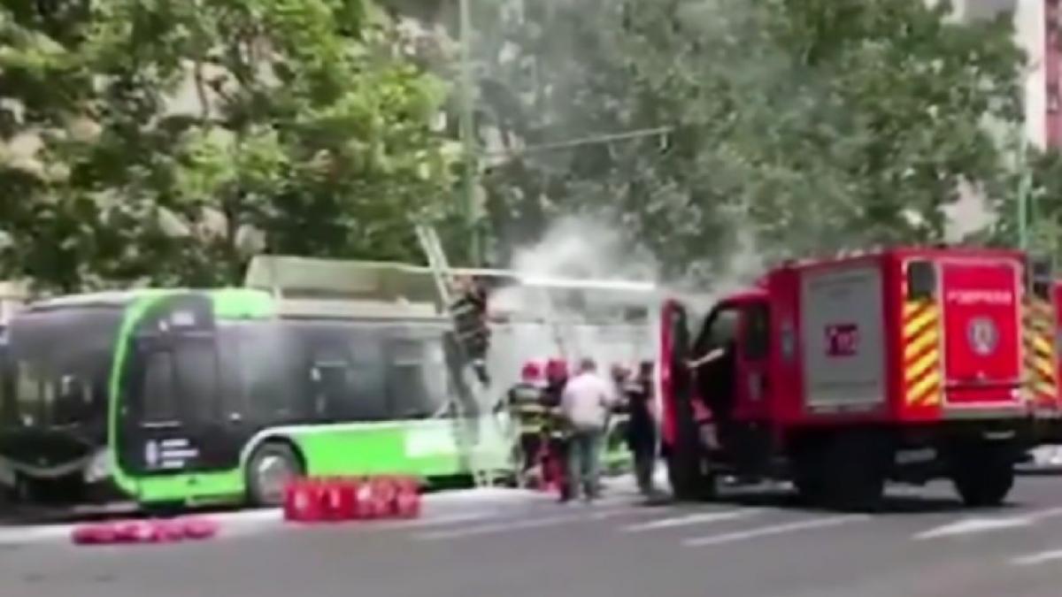 autobuz incendiu brasov pasageri evacuati