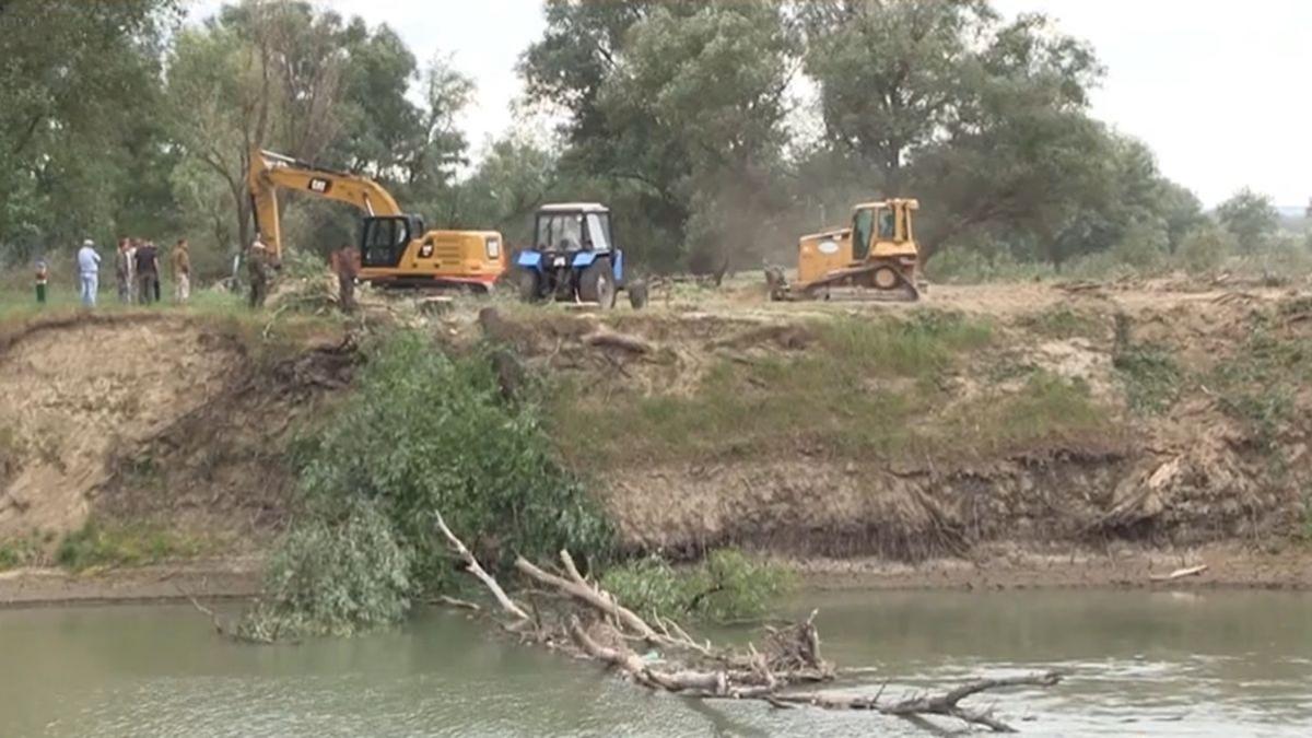 constructie primul pod pontoane peste prut vaslui