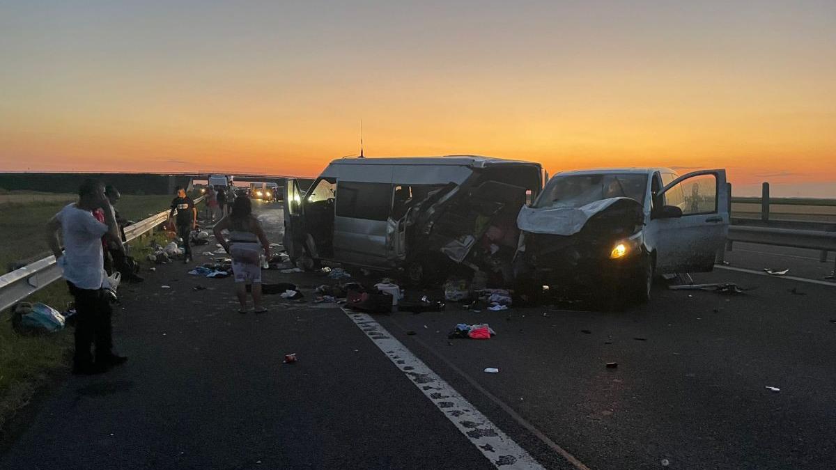 accident grav microbuze arad 11 victime bebelus