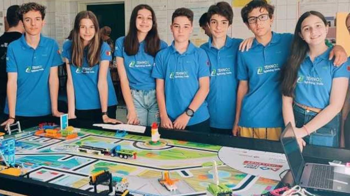 elevi pitesti concursul international de robotica din brazilia