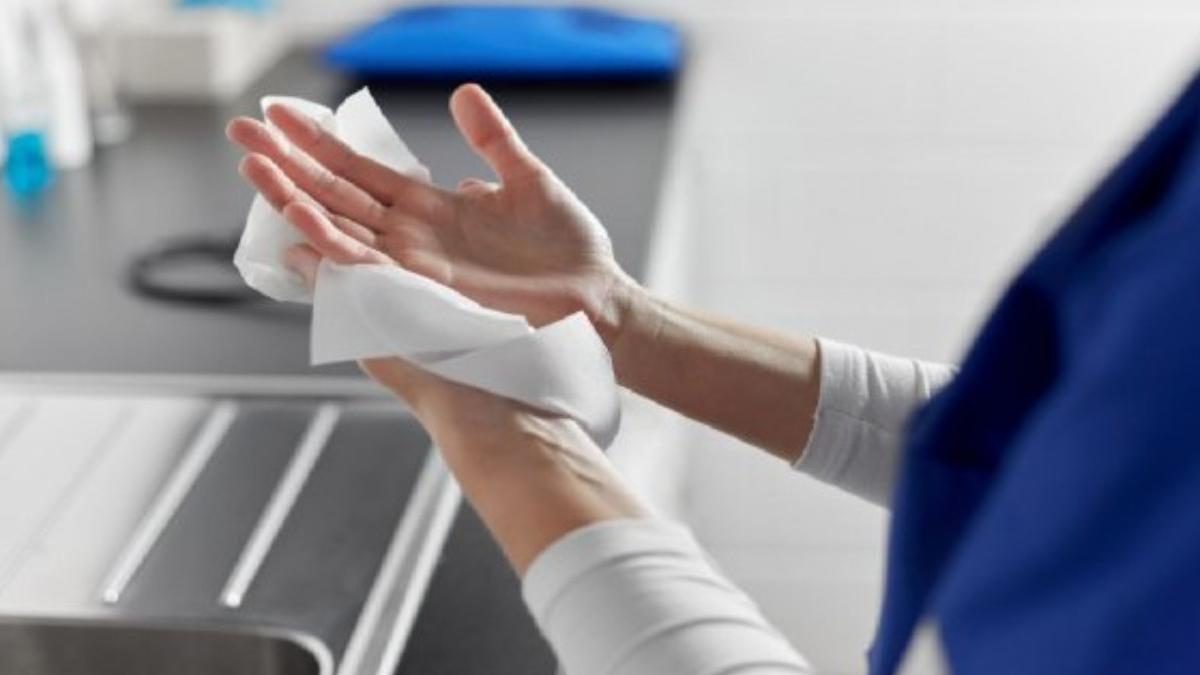 18 cadre medicale de la institutul marius nasta cercetate disciplinar din cauza unghiilor lungi