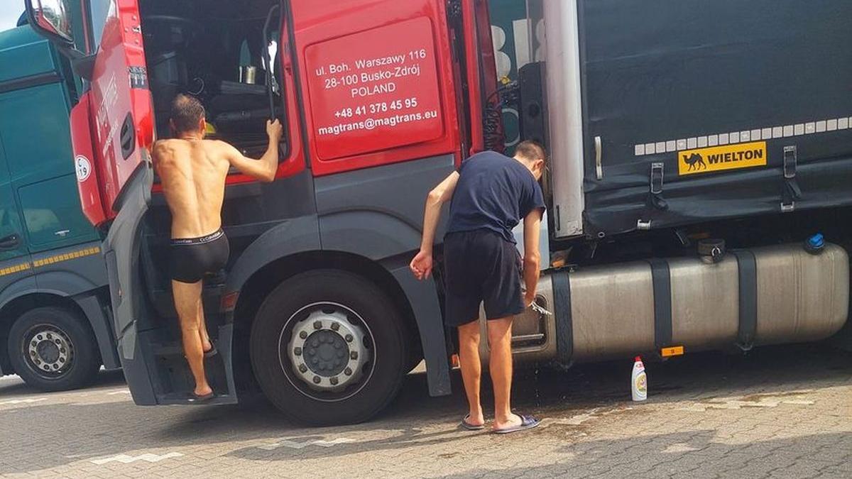 postare virala doi soferi ucraineni gest emotionant coleg roman