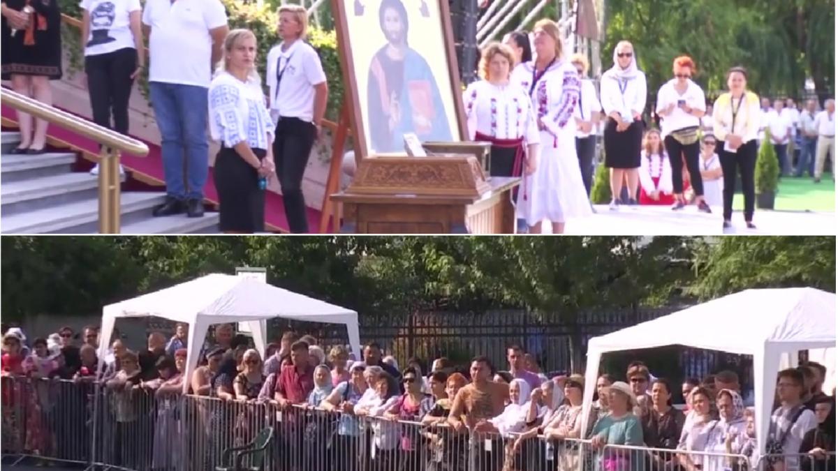 mii de credinciosi la braul maicii domnului adus din grecia