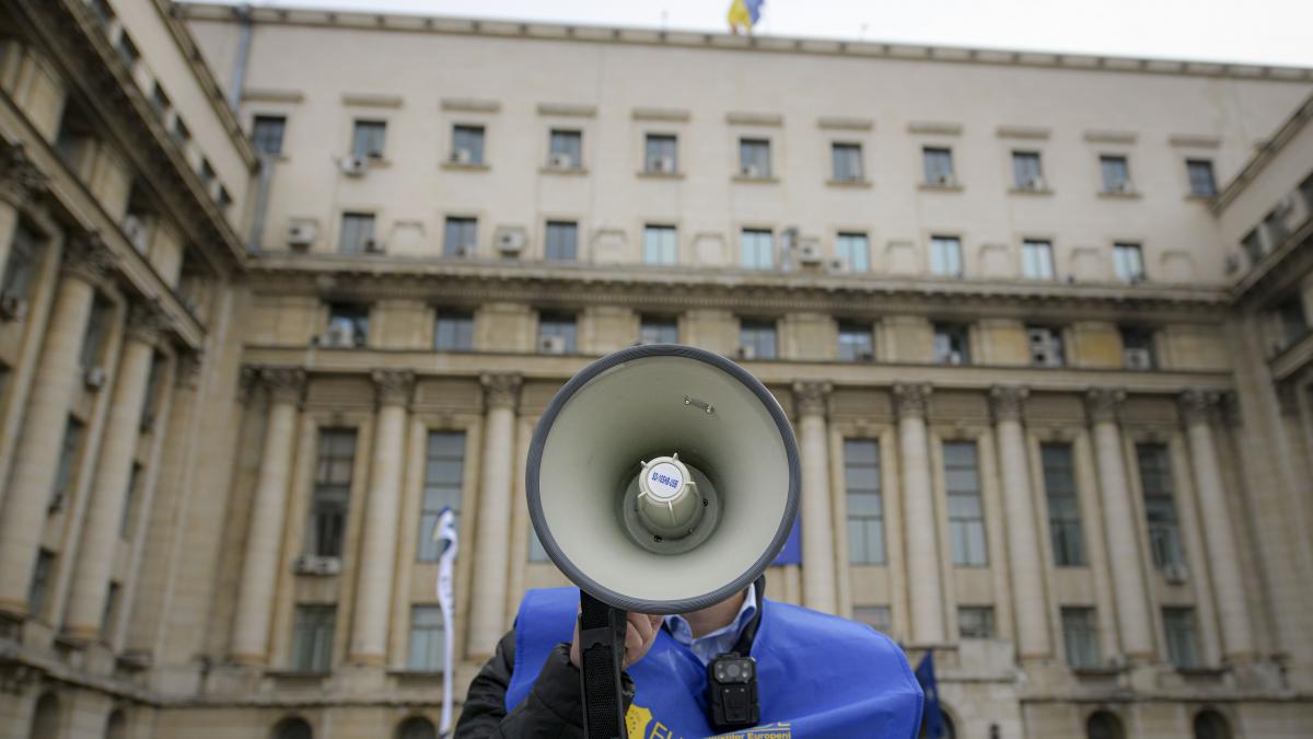 dgpi avertizeaza sute de cazuri de coruptie in mai