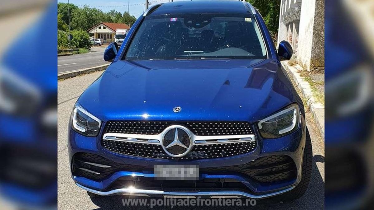 Un român a rămas fără maşina de 60.000 de euro, la frontieră, după vacanţa petrecută acasă