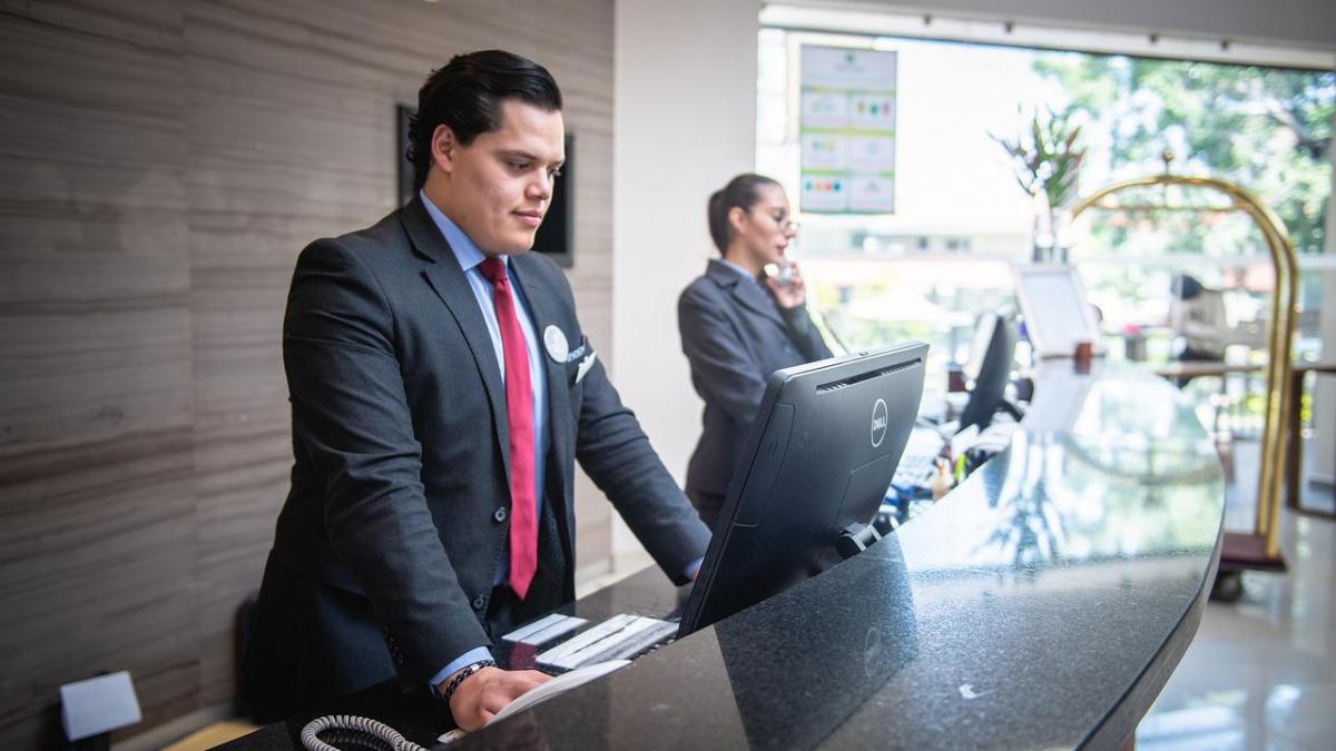 hotelurile grecia camere scumpe