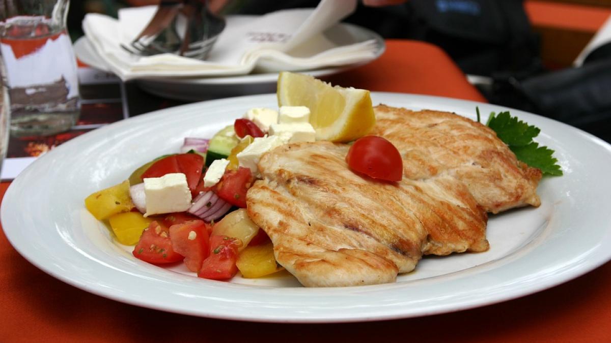 pret mamaia piept pui piure cartofi