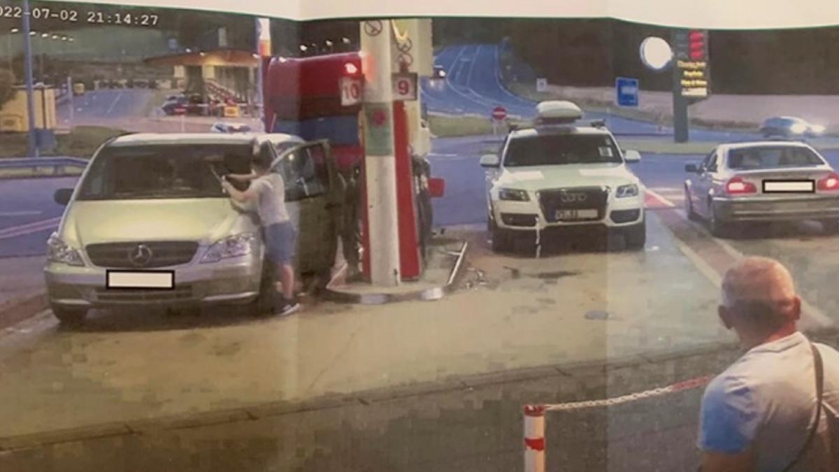 sofer moldovean parcat masina pompa benzinarie austria amenda