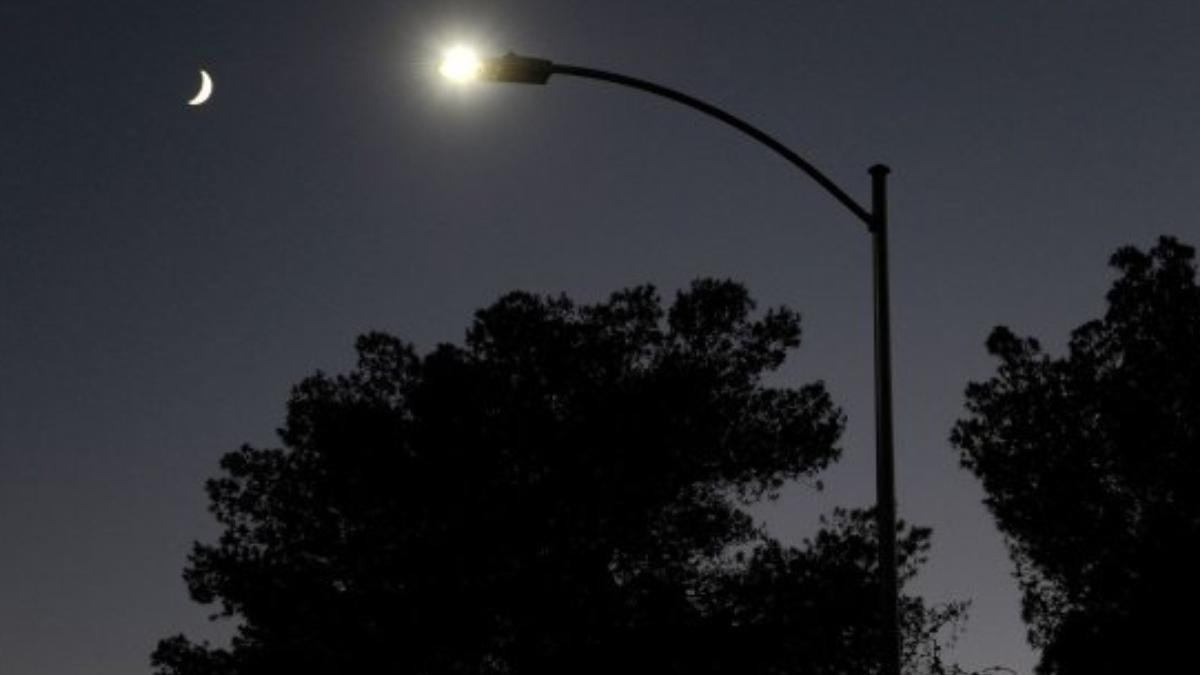 sute de primarii din tara renunta la iluminatul stradal facturi mari curent electric