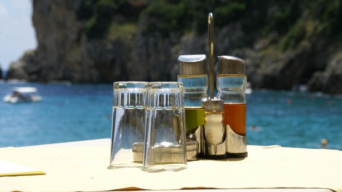 57 lei ciorba litoral reactia ministrului turismului