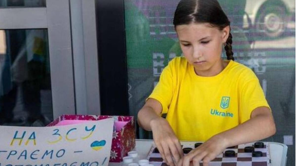 fetita kiev bani armata ucraineana