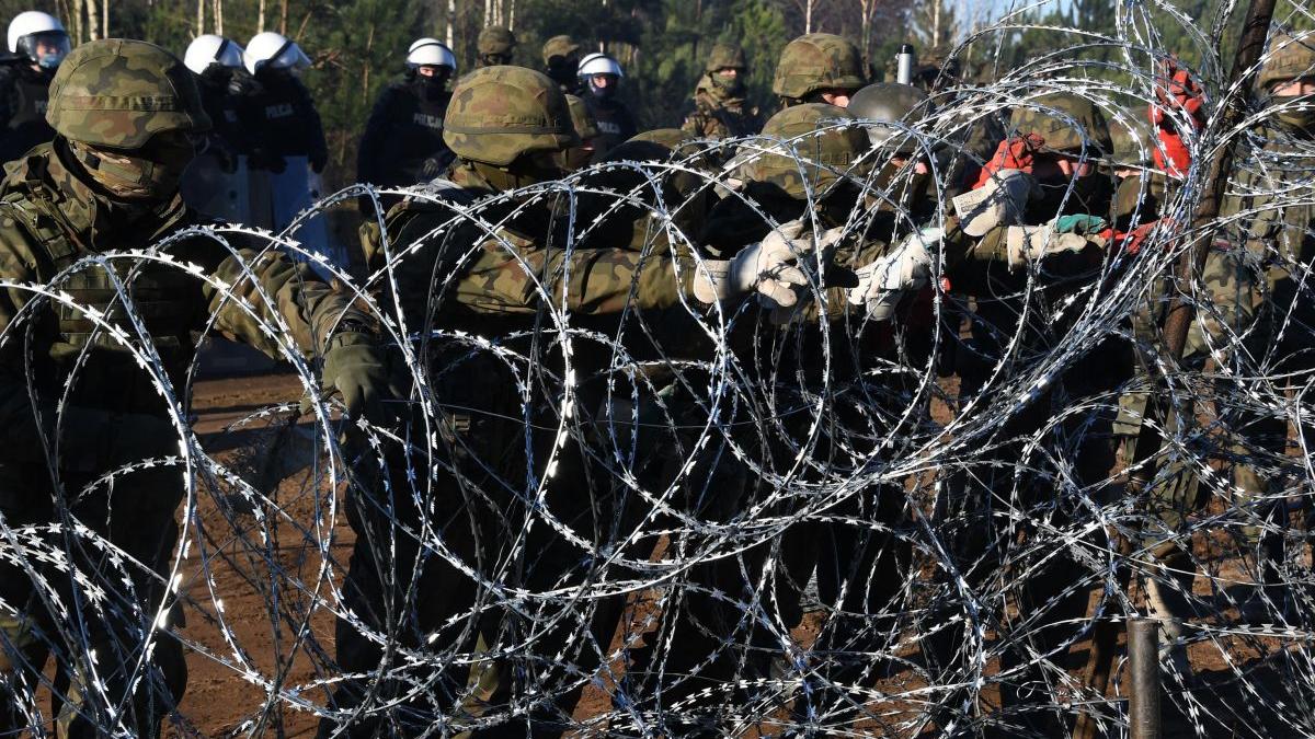 val migranti uniunea europeana comisar