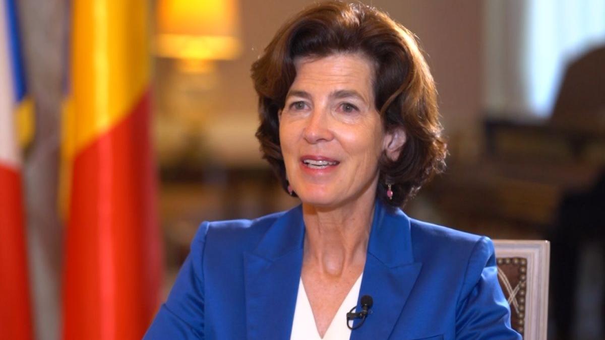 laurence auer ambasador franta romania an special premiera romani