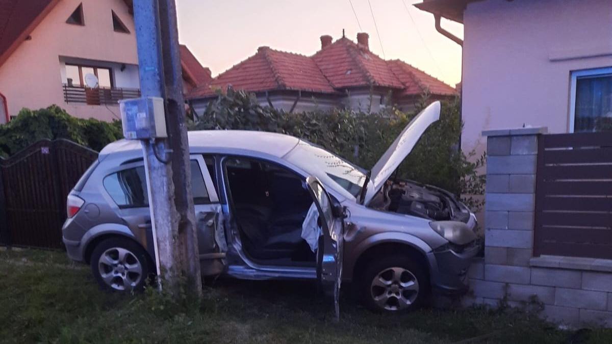 accident judetul sofer masina gard merisani arges