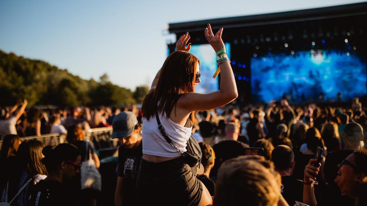 electric castle 272 000 participanti castel banffy