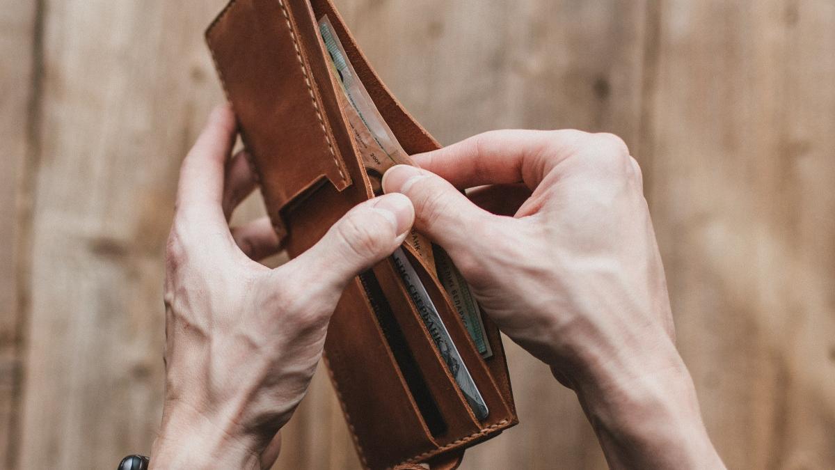 portofel cu surprize gasit de un barbat in arad mai a interventi de urgenta