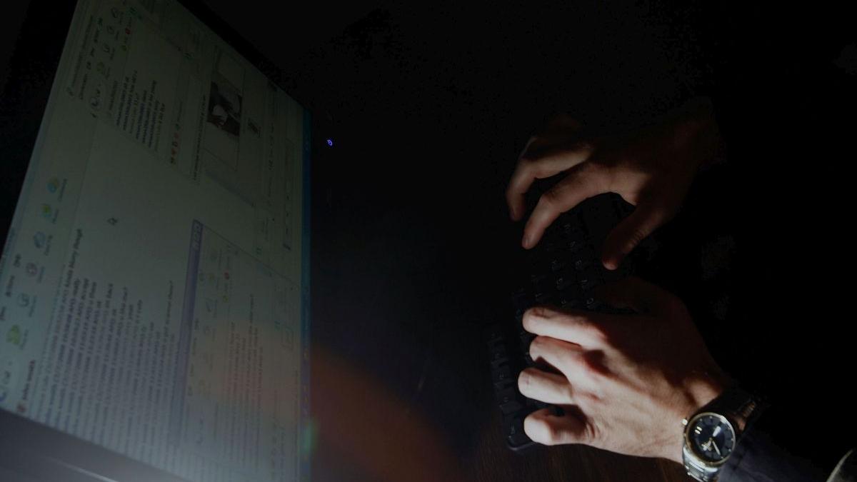 atac cibernetic romania mesaje virusate netflix