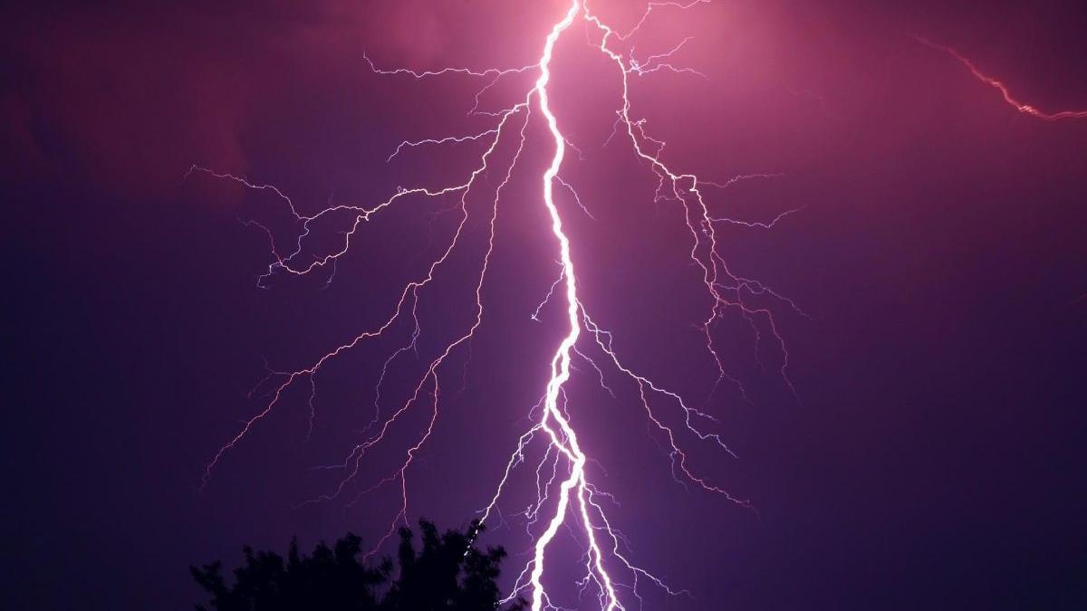 temperaturi 40 grade furtuni ploi anm sase avertizari meteo