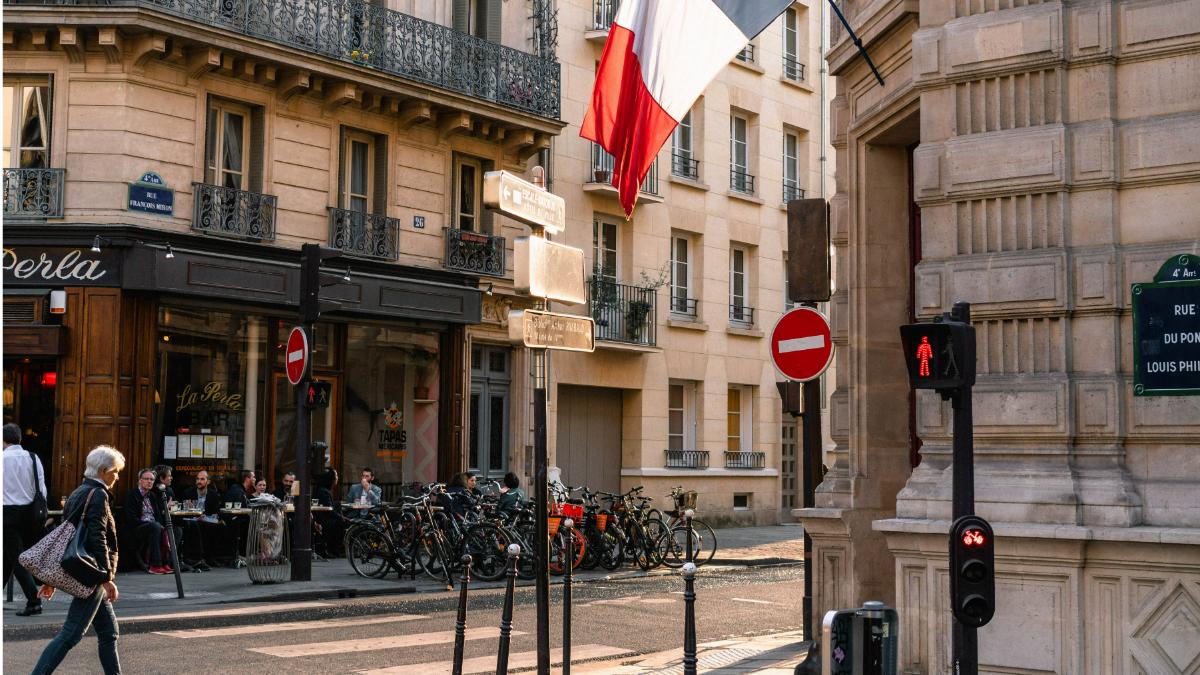 magazine franta usi inchise aer conditionat