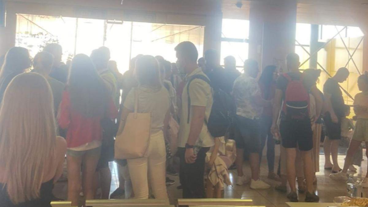 scandal aeroport timisoara cursa amanata