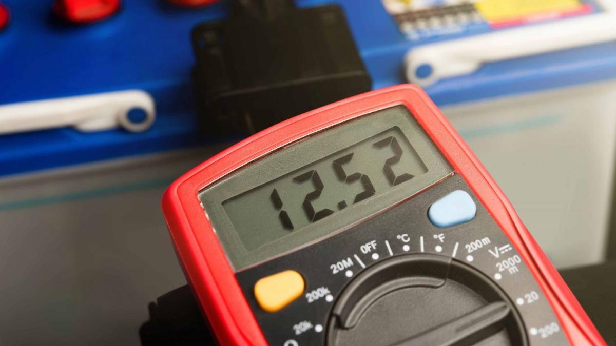 ce trebuie sa stii inainte de a cumpara baterie 12v