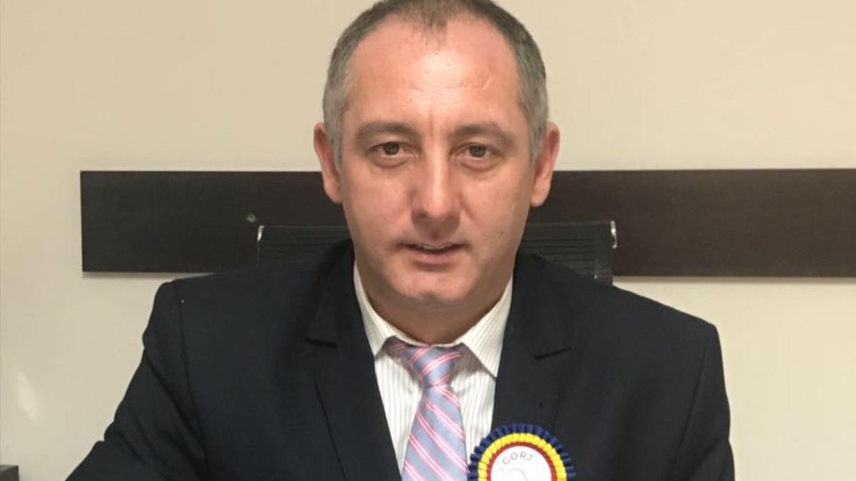 puscarie cei care uda porumb primar gorj