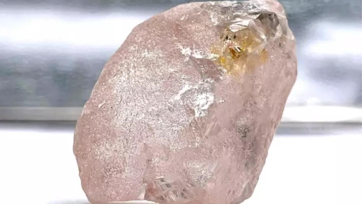 diamant roz 170 carate angola cel mai mare gasit in lume 300 ani