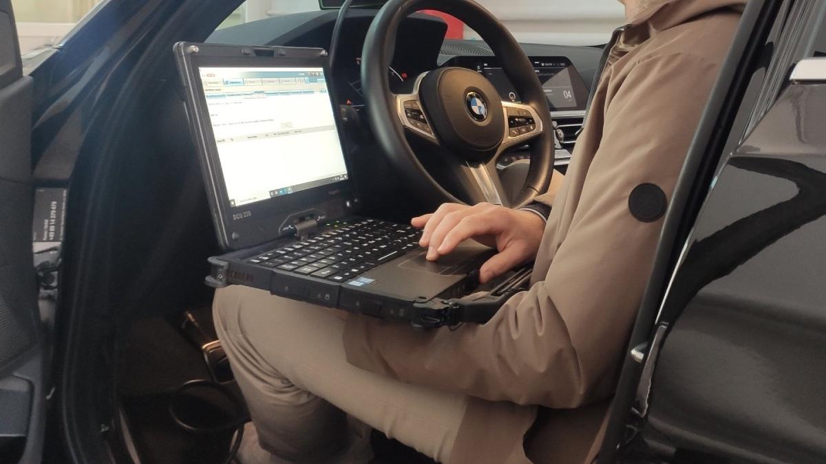 rar avertisment amuzant soferi germania batranici masina