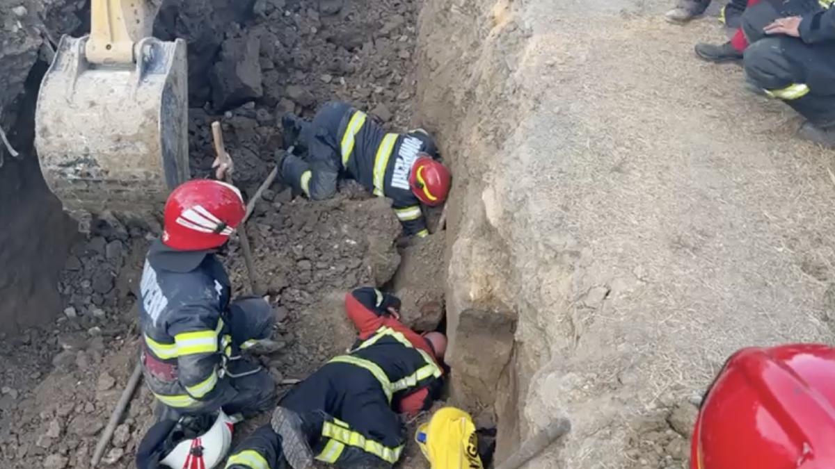 misiune contracronometru constanta mal pamant surpat doi muncitori