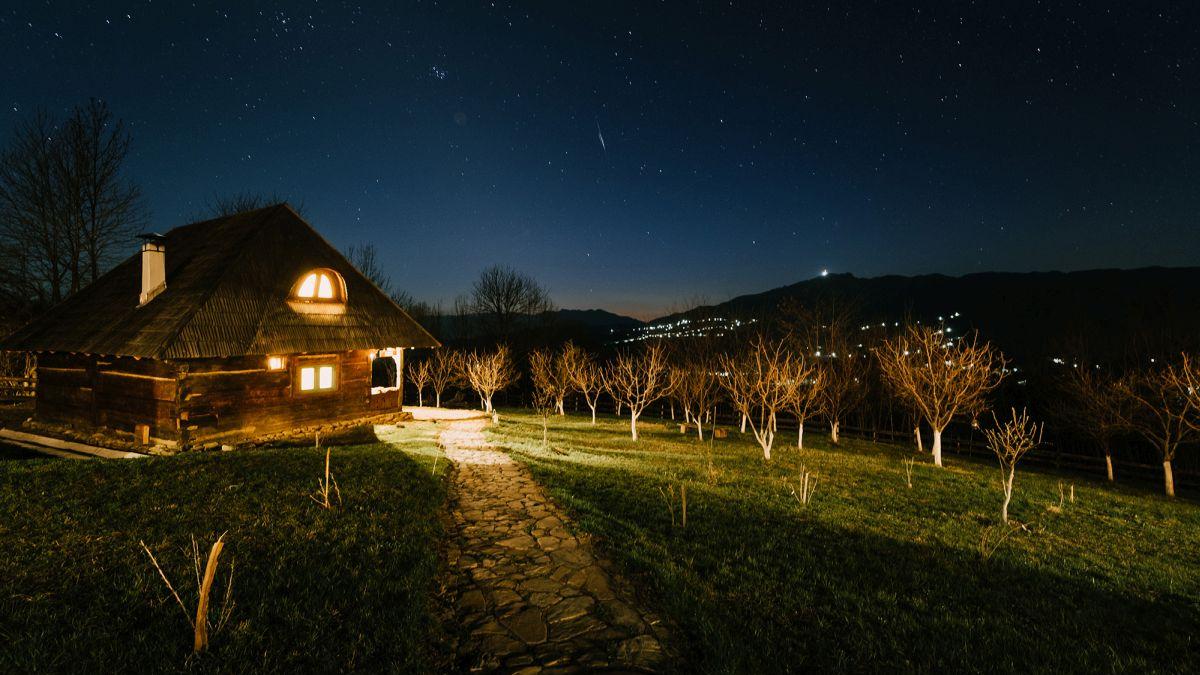 satul albastru romania scos vanzare pentru 1 4 milioane euro