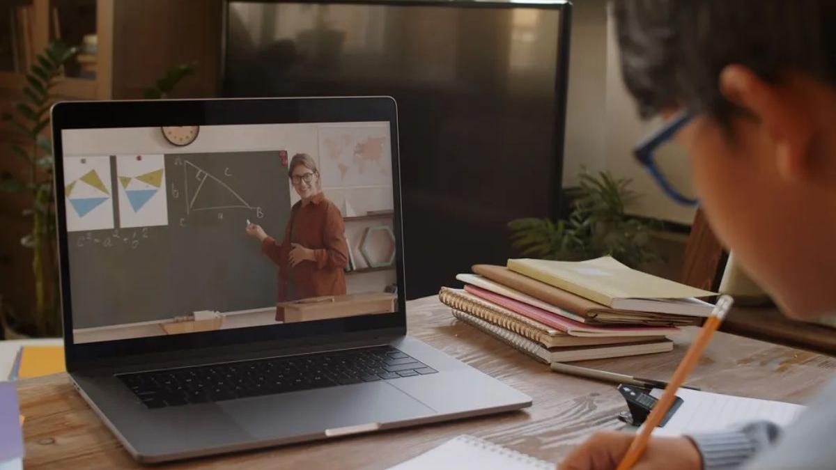 cursuri gratuite elevi olimpici program voluntariat impreuna pentru educatie