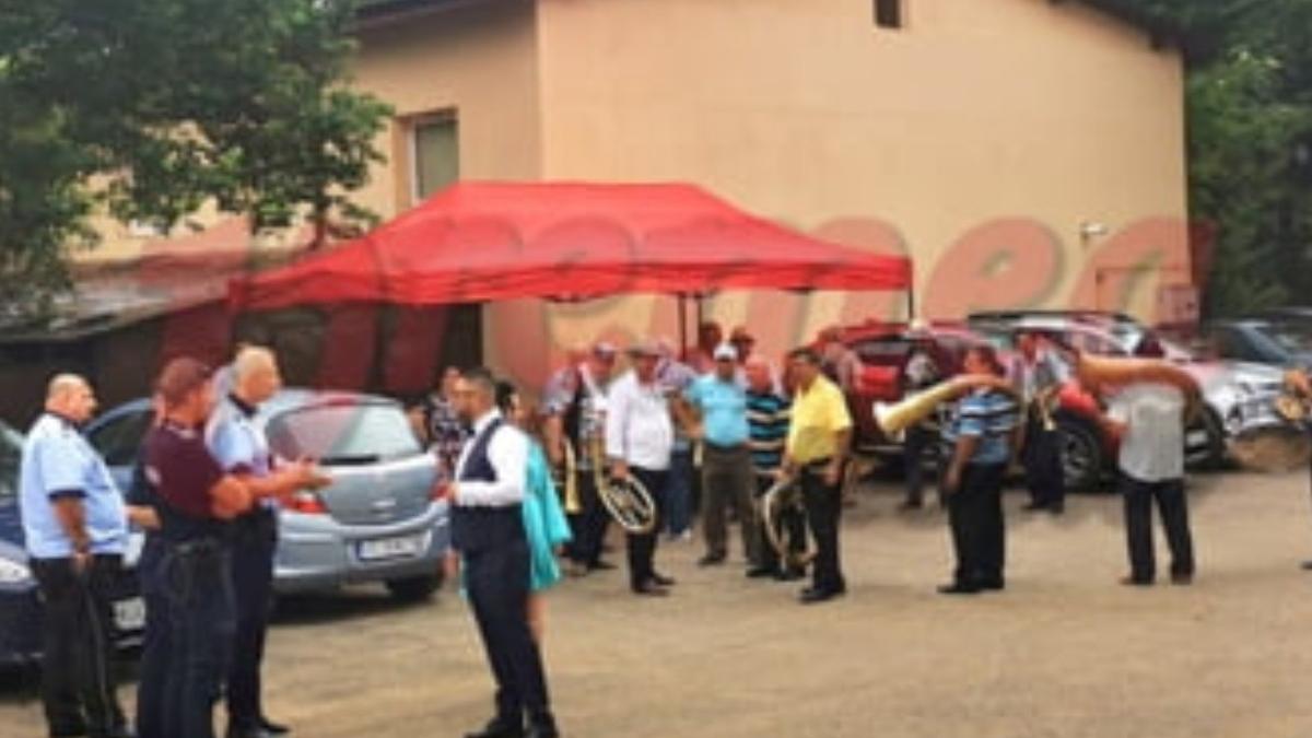 nunta fanfara bloc vaslui politia
