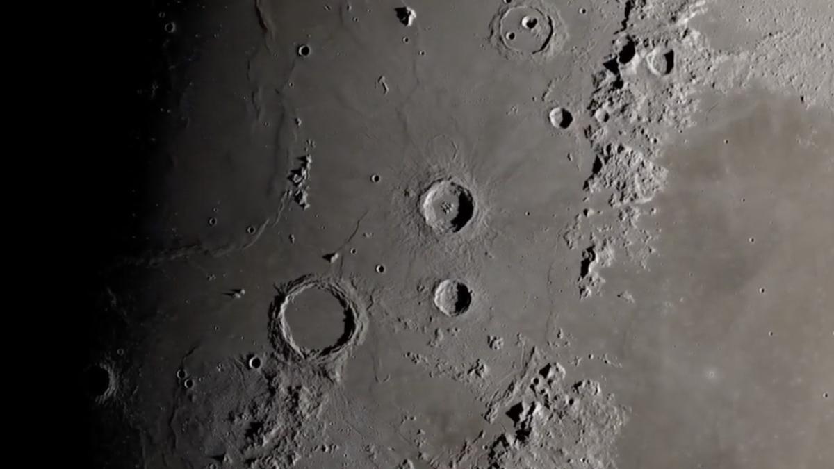 pesteri pe luna a doua casa oameni descoperire cercetatori americani